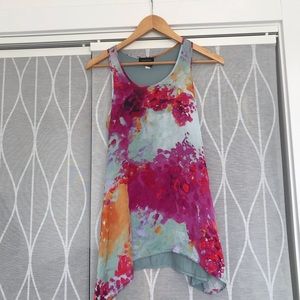 🌸Gorgeous Flowy Tank🌸